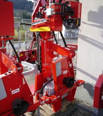 Landtechnik Schmieder - Lancmann ST i 26 C